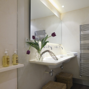 LoftFactory-Luxury-Rental-Parisian-Loft-Guest-Bathroom