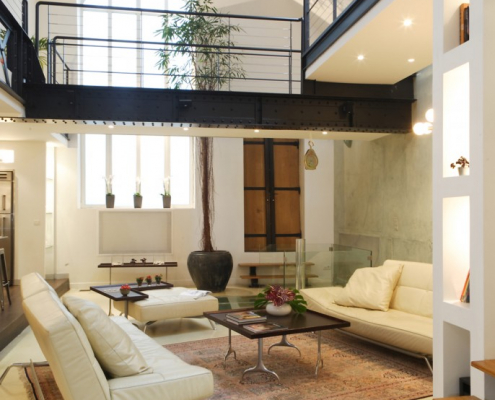 Luxury rental parisian apartment linving room